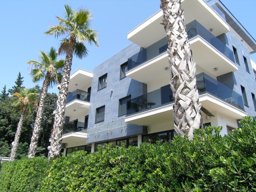 Apartment Mon